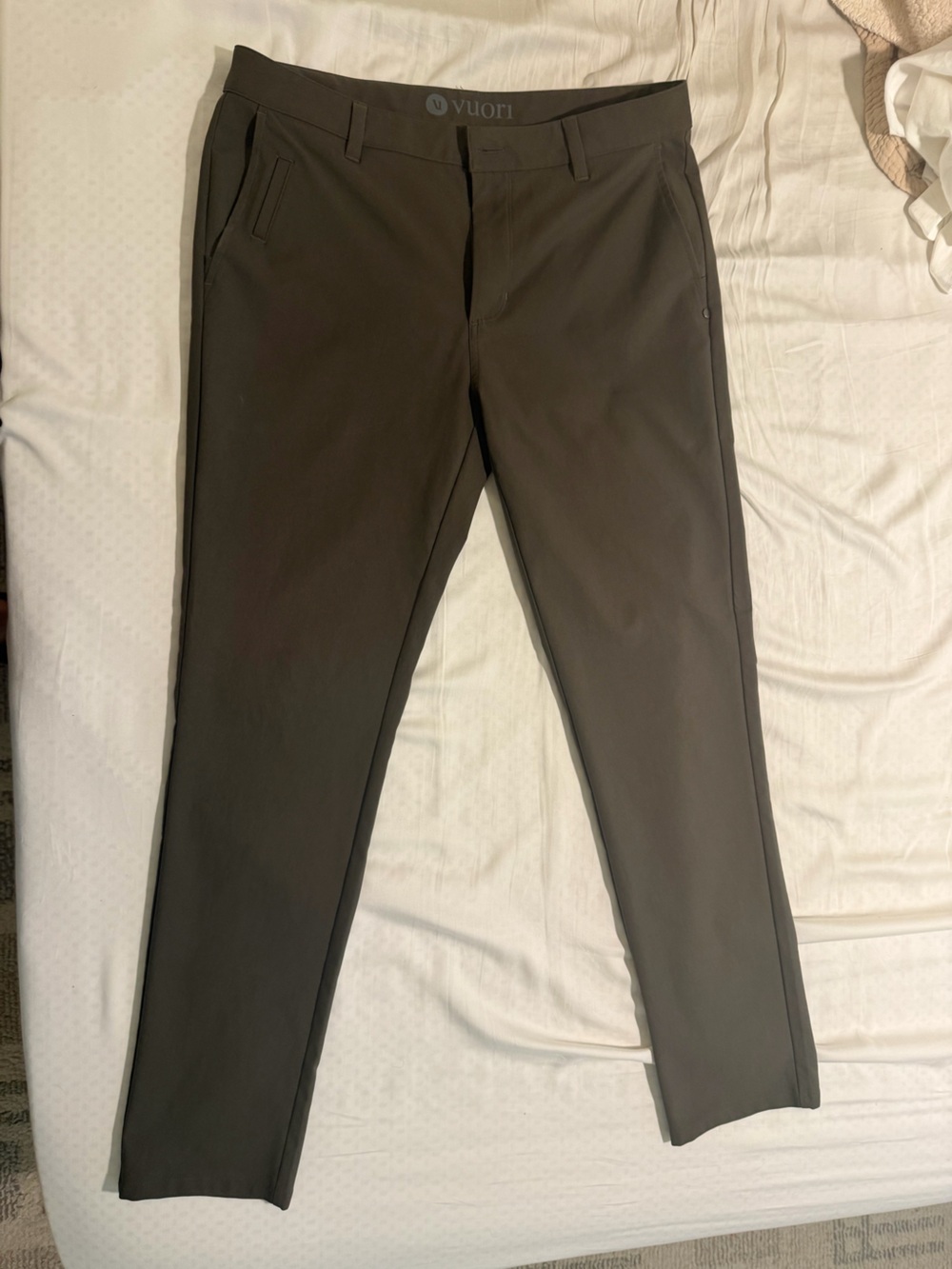 Vuori Cascade Tech Chino